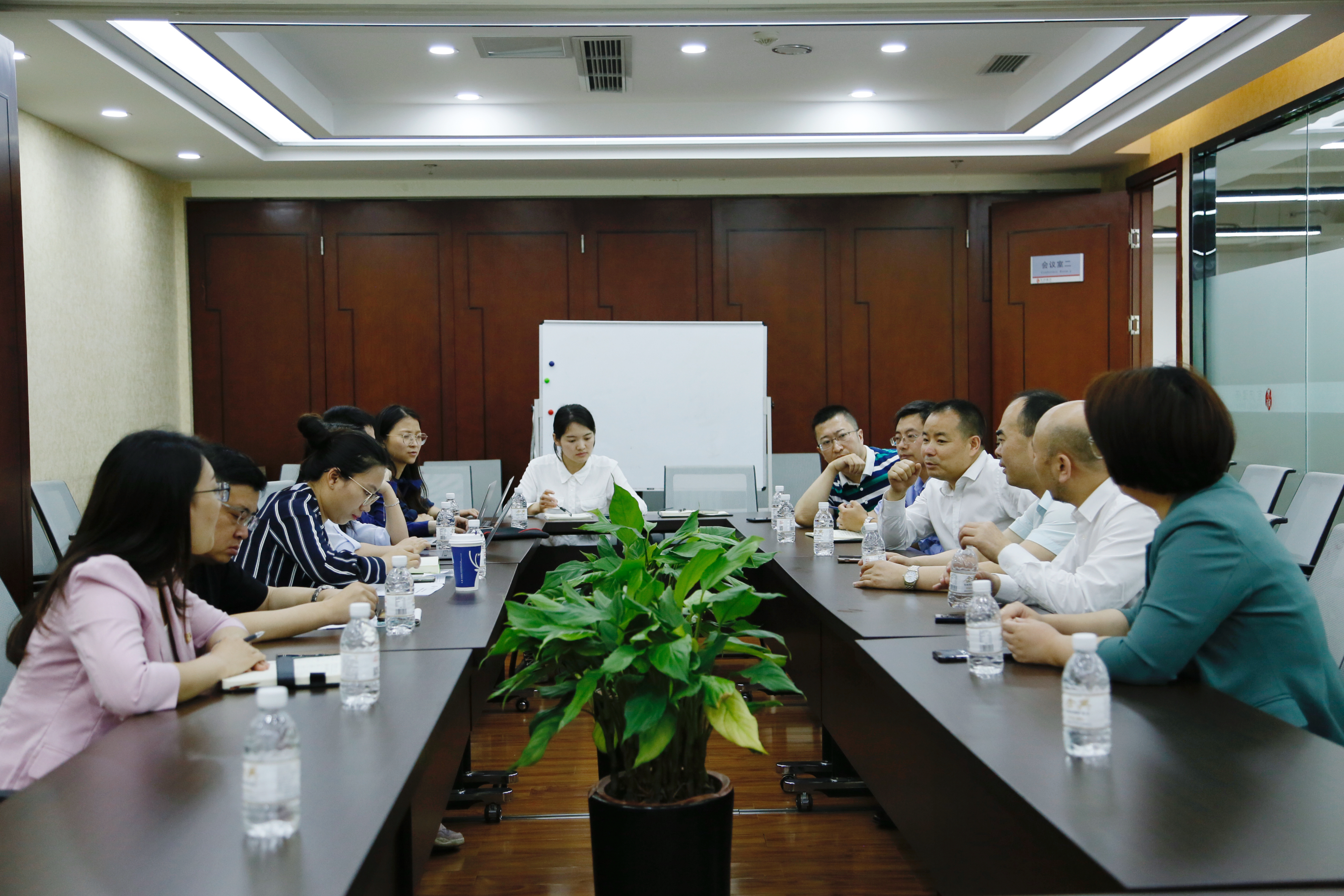 備戰(zhàn)！京師成都律所召開(kāi)“爭(zhēng)鋒杯”律師辯論賽·冠軍挑戰(zhàn)賽動(dòng)員大會(huì)